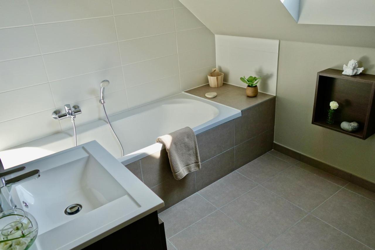 Loft En Duplex Avec Terrasse 3 Chambres Proche Pairi Daiza Монс Екстер'єр фото